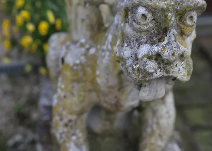 Couette-café La Roseraie 3*