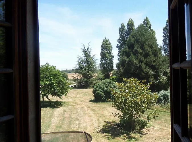 La Roseraie Romagne (Vienne)