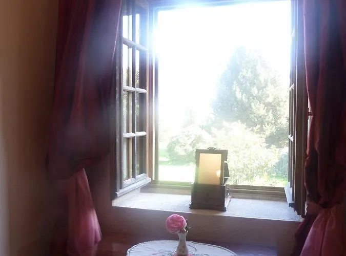 Couette-café La Roseraie